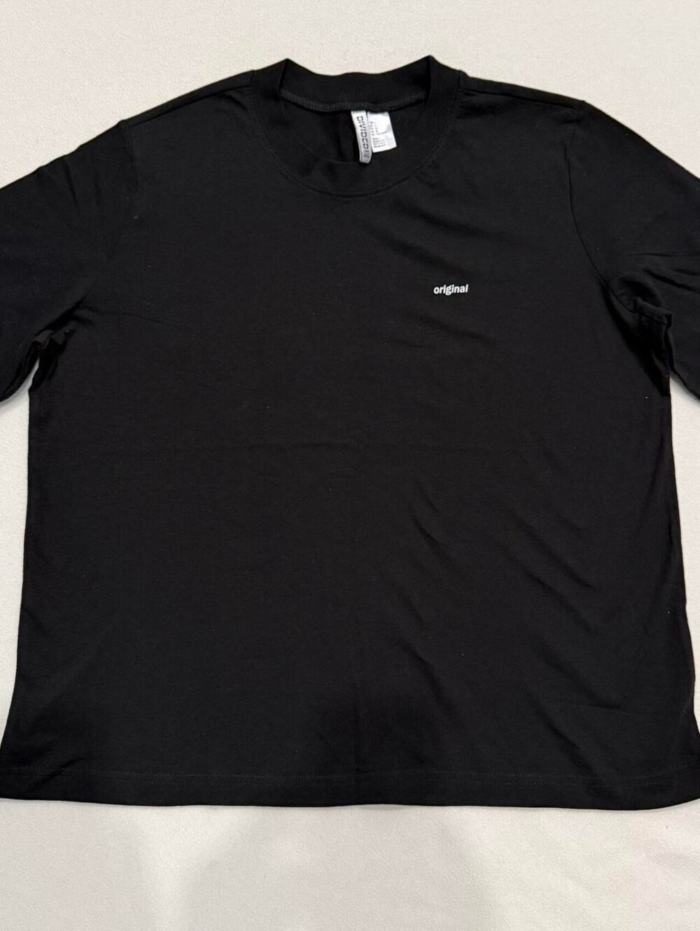 H&M Divided Black Cropped Tee White Original Logo Size L Short Sleeve Shirt